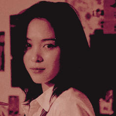 MORGOTH AHEARNE Novia Alumna de Slytherin. Andy solía odiarla, después gustó de ella. Morgoth le rompió el corazón, tras mucho tiempo se hicieron amigas y finalmente se enamoraron.