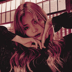 ARYA GIGGS Mejor amiga Alumna de Hufflepuff. Fue de las primeras en darle la bienvenida a Hogwarts. Se hicieron inseparables. Arya es como una hermanita para Andy.